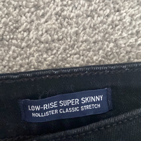 Hollister Jeans - Picture 3 of 3